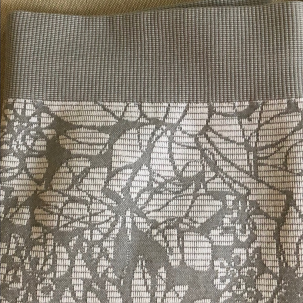 Fabletics Crop Legging - image 3